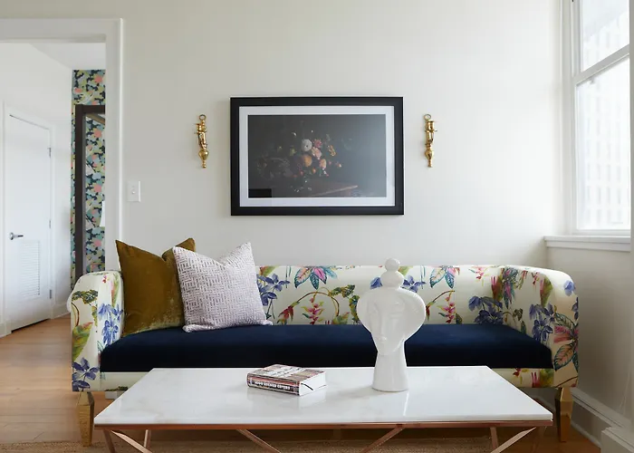 Eclectic 1Br In C.B.D By Sonder